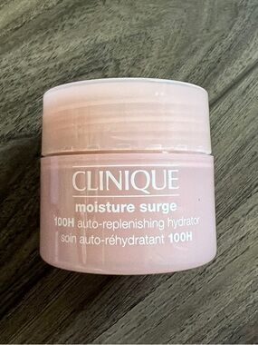Clinique Moisture Surge Hydrator
